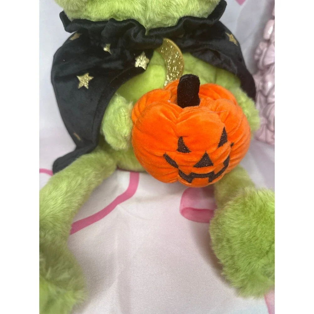 Viral Moonlight Manor Halloween Frog Wizard Pumpkin